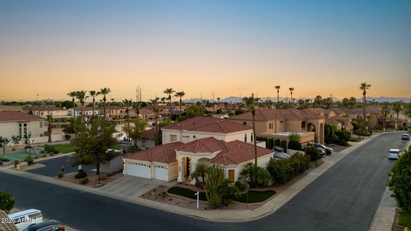 61-web-or-mls-578-n-acacia-dr