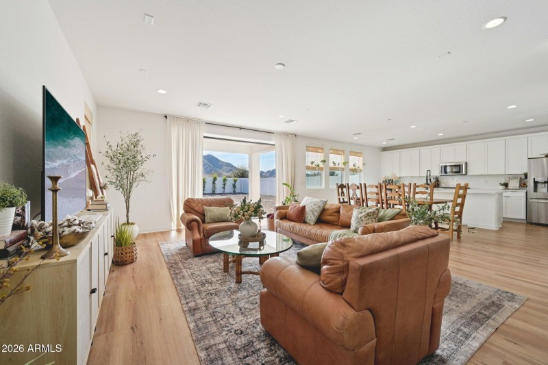 7-web-or-mls-N Augite Way-S0702-007