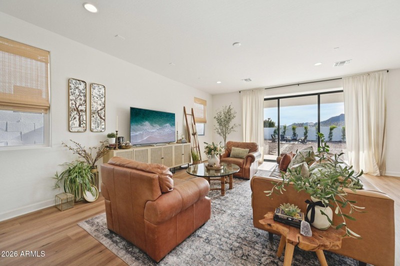 10-web-or-mls-N Augite Way-S0702-010