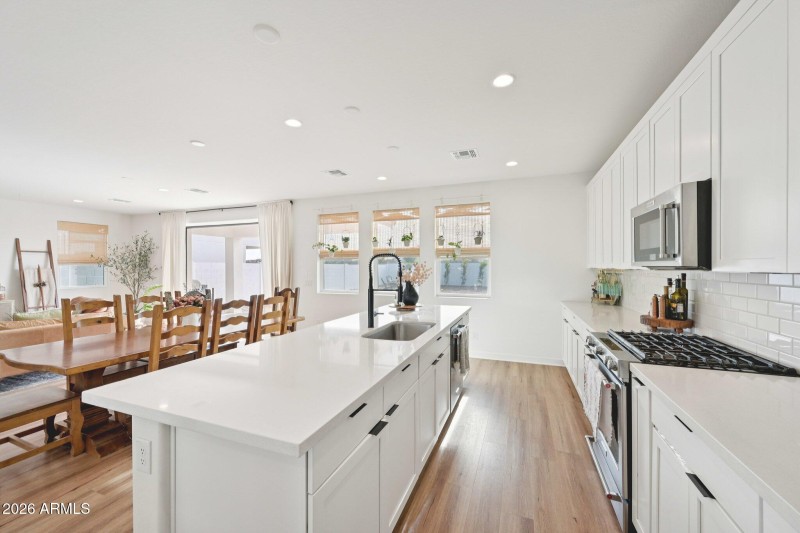 15-web-or-mls-N Augite Way-S0702-015