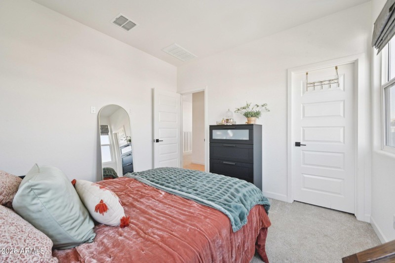 31-web-or-mls-N Augite Way-S0702-031