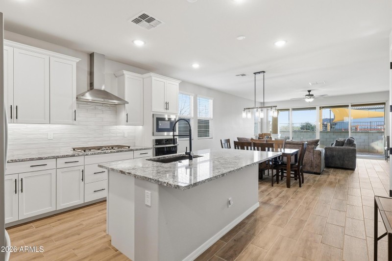 7_img_8373_autoremove_15885412