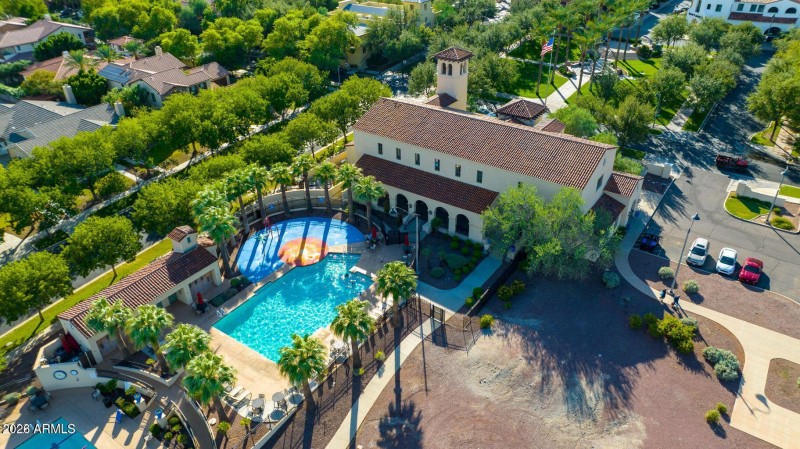 Drone.Community pool & splash pad