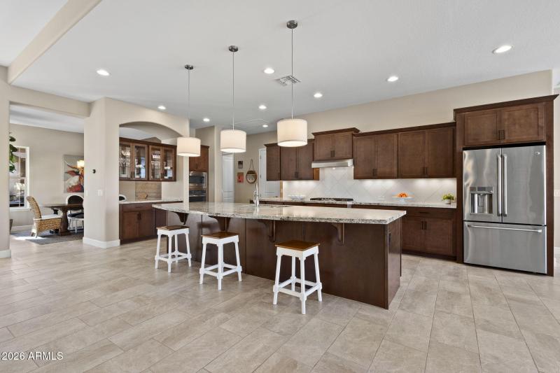 Large, stunning kitchen