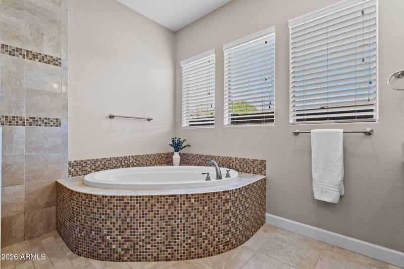 Large Soaking tub