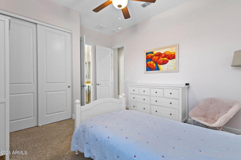 Bedroom 2 w/connected bathroom