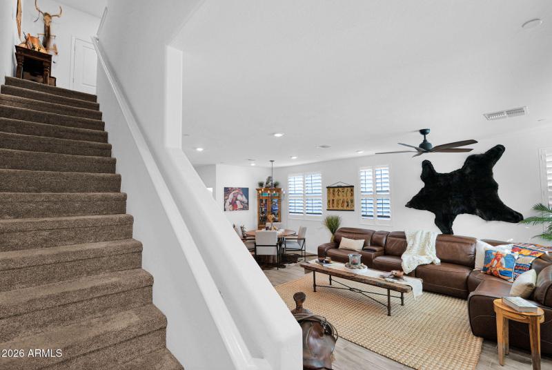 1917 Hampton 111 - 17Stairs