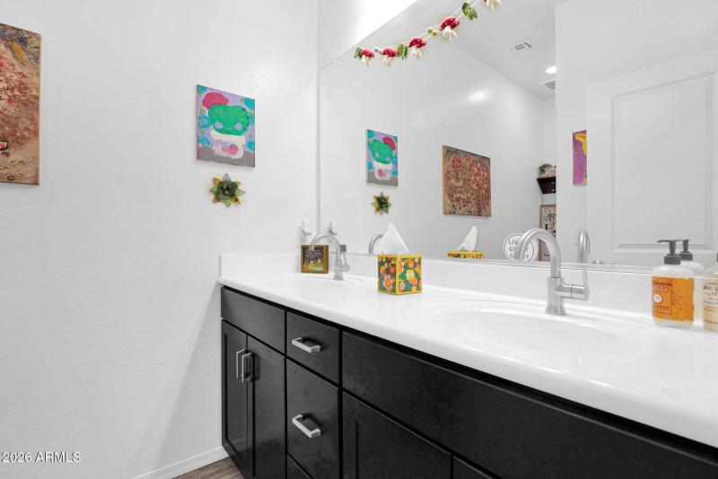 1917 Hampton 111 - 27Second Bathroom