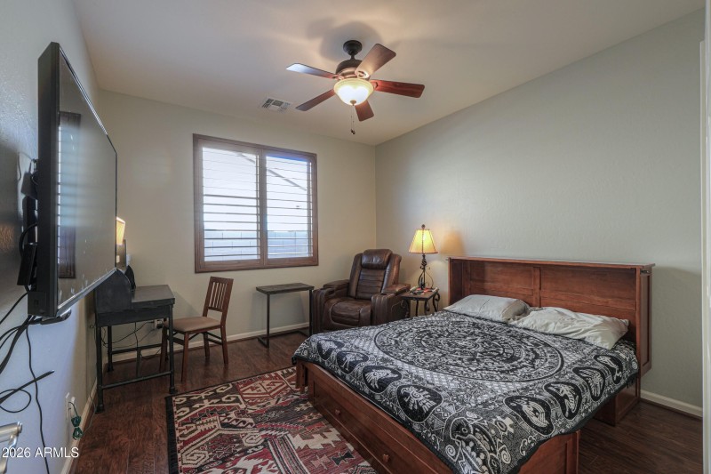 Den Murphy bed open