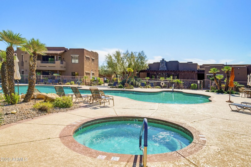 Overlook Comm Pool
