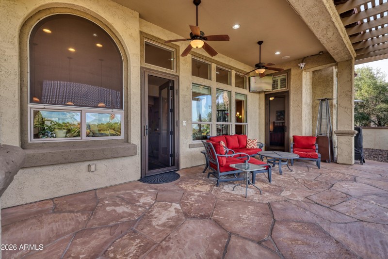 Window w/ Serving Pass Thru Window