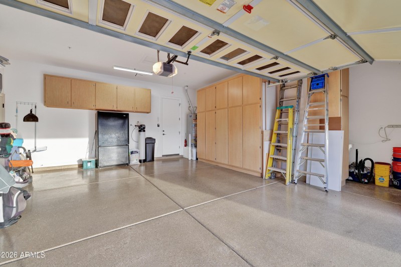 Garage w/ Cabinets