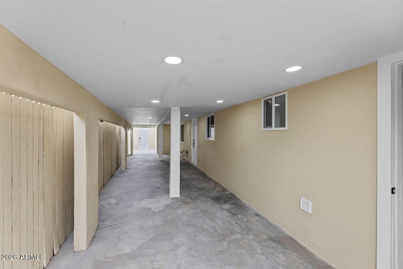 3296087449089477478-CR1-006