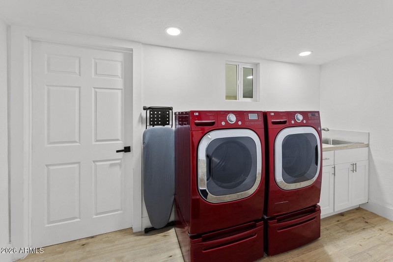 3296087449089477443-CR1-006