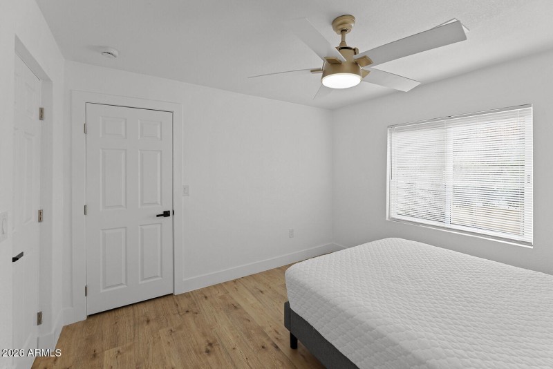 3296087449089477310-CR1-006