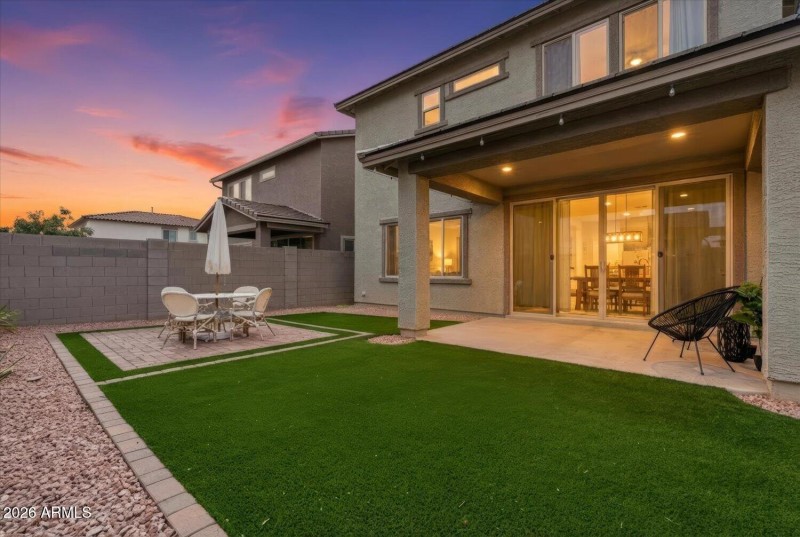 27-A7408014 - Virtual Twilight