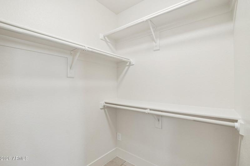 25-web-or-mls-N 30th Ave-S1202-025