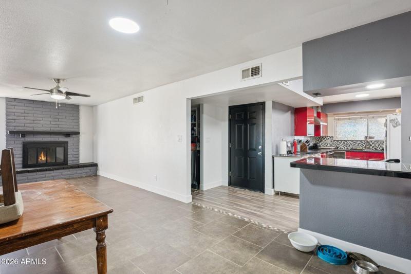 14-web-or-mls-10037-n-43rd-ave