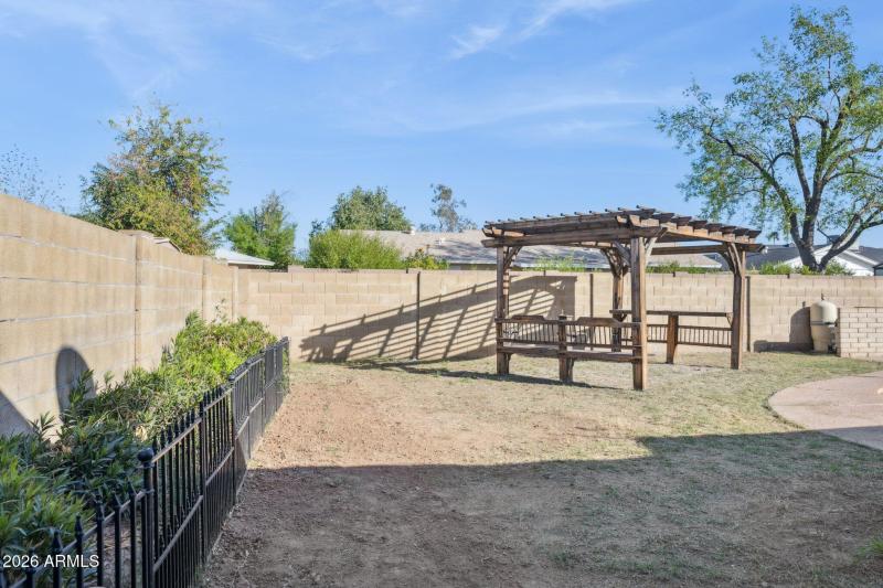 31-web-or-mls-10037-n-43rd-ave