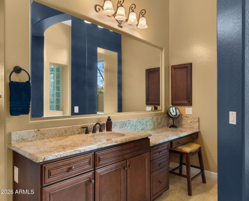 Two Vanities in Main Primary