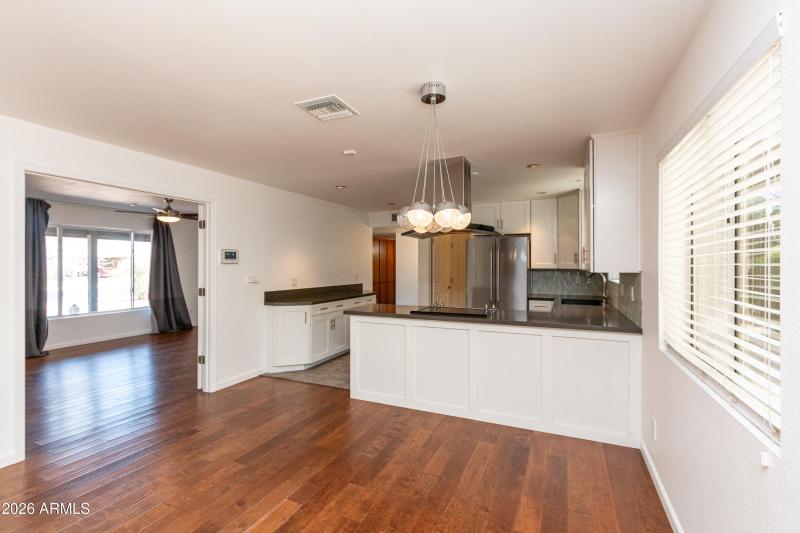 Very Open And Bright