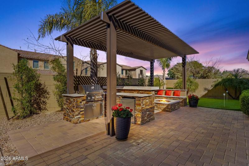 Pergola, built in barbecue & fire pit