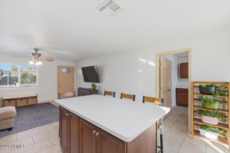 14-2507 E Libby St