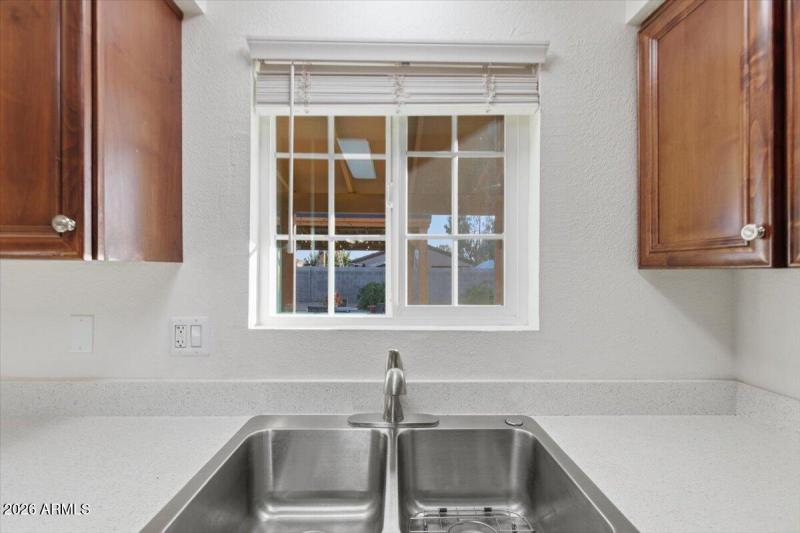 13-2507 E Libby St