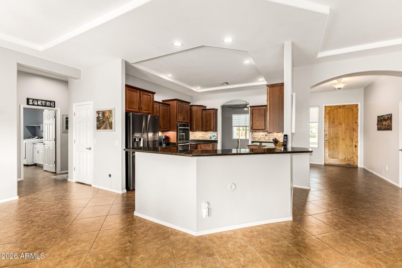 ENTRY WITH KITCHEN