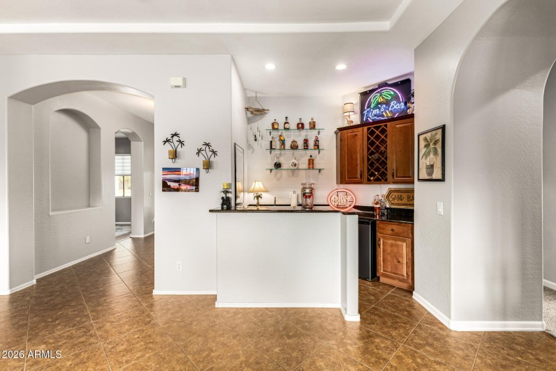 WET BAR ENTRY