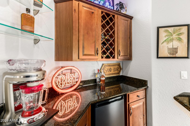 WET BAR/COFFEE STATION