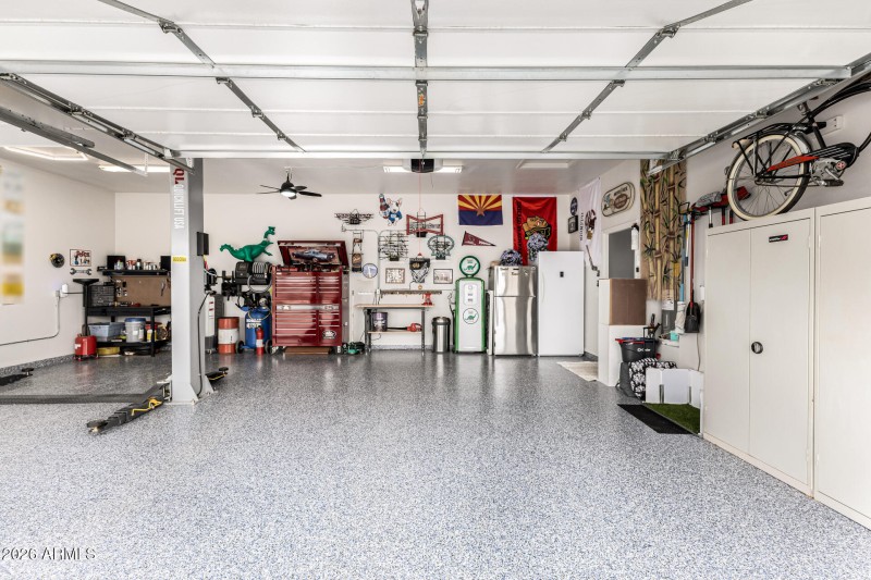 3 CAR GARAGE