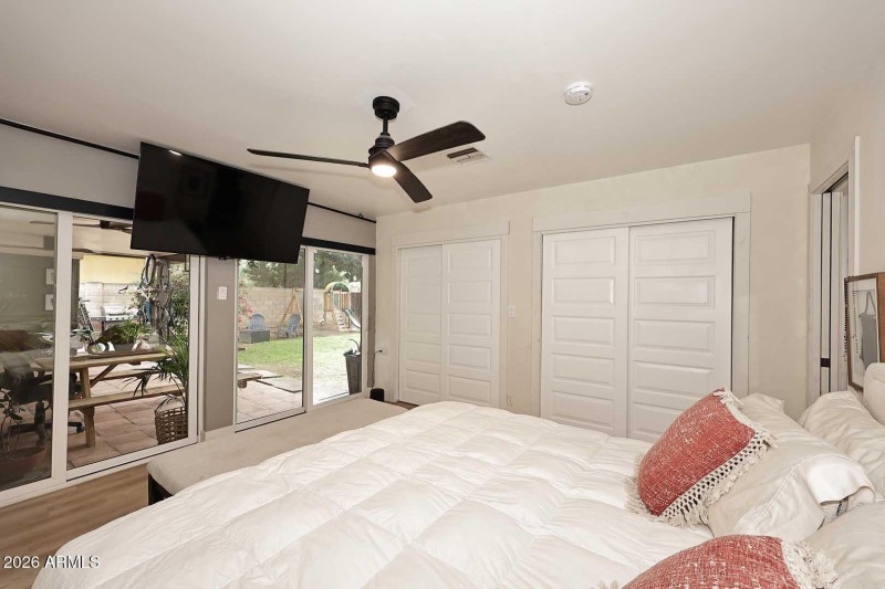 Primary Suite Open to Bkyd