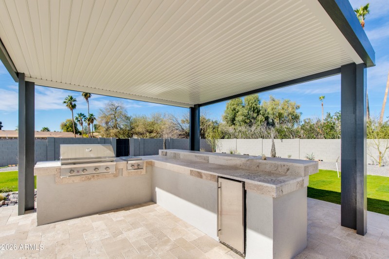 Outdoor Kitchen