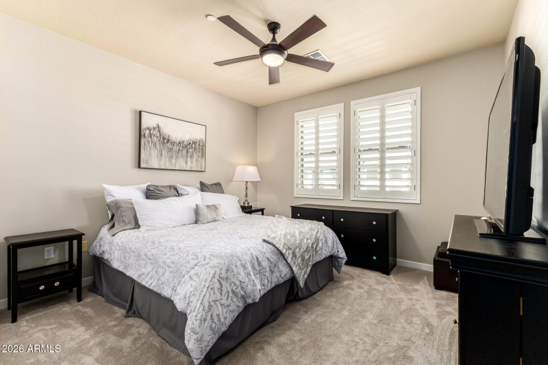 Spacious 2nd bedroom