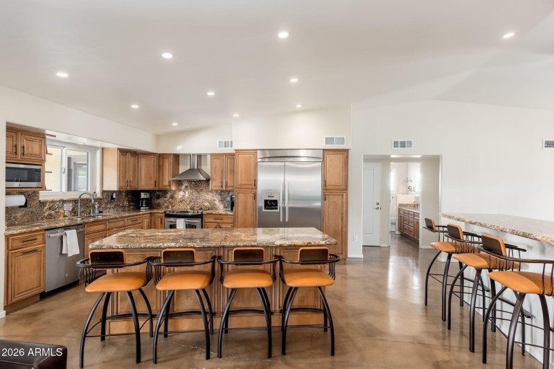 12640 N 57th St - 14