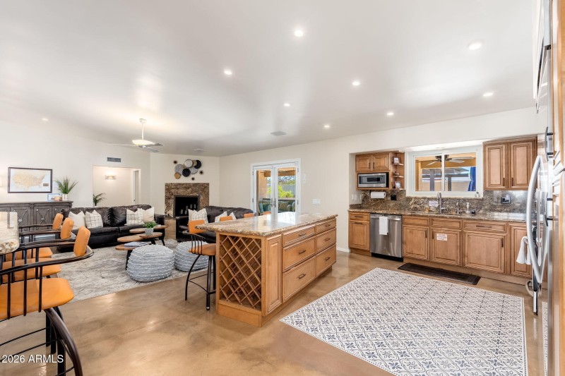 12640 N 57th St - 15