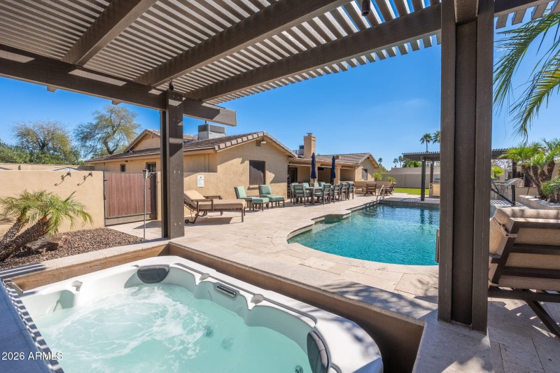 12640 N 57th St - 44