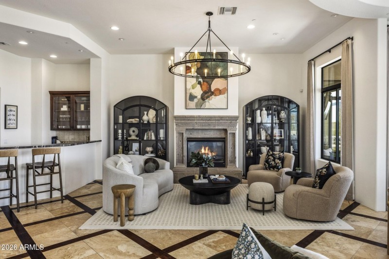 008_Formal Living and Bar