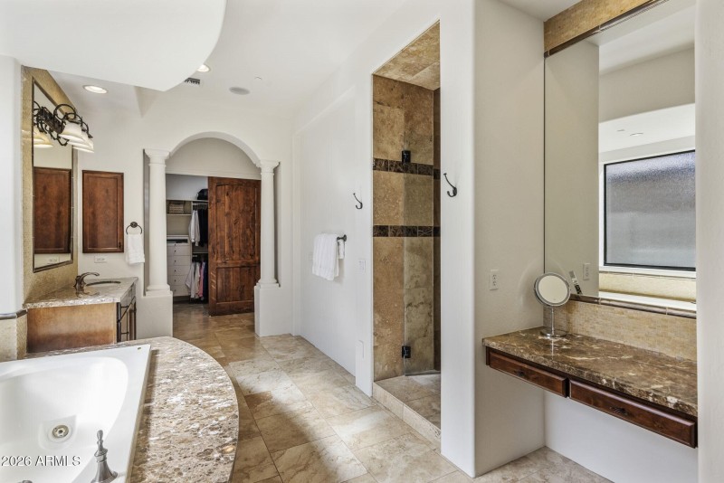 021_Primary Bath to Closet