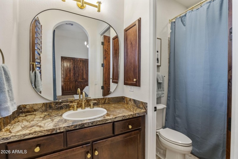 030_Guest Room 1 Bath