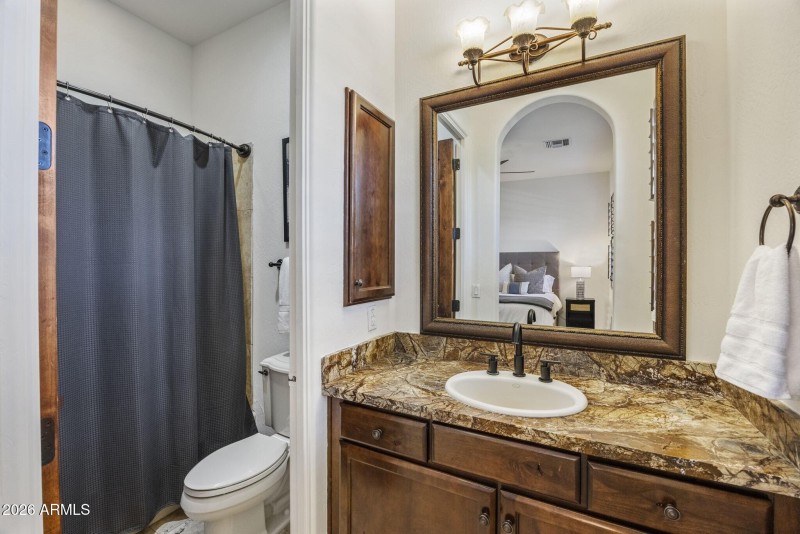 032_Guest Room 2 Bath