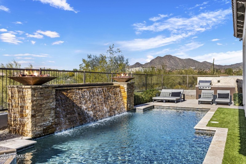 039_Waterfall Fire Feature-Views