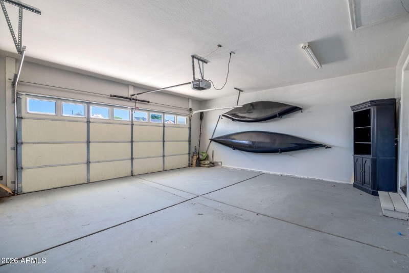 large-01902beb-df38-737a-891b-5d7a261c7b