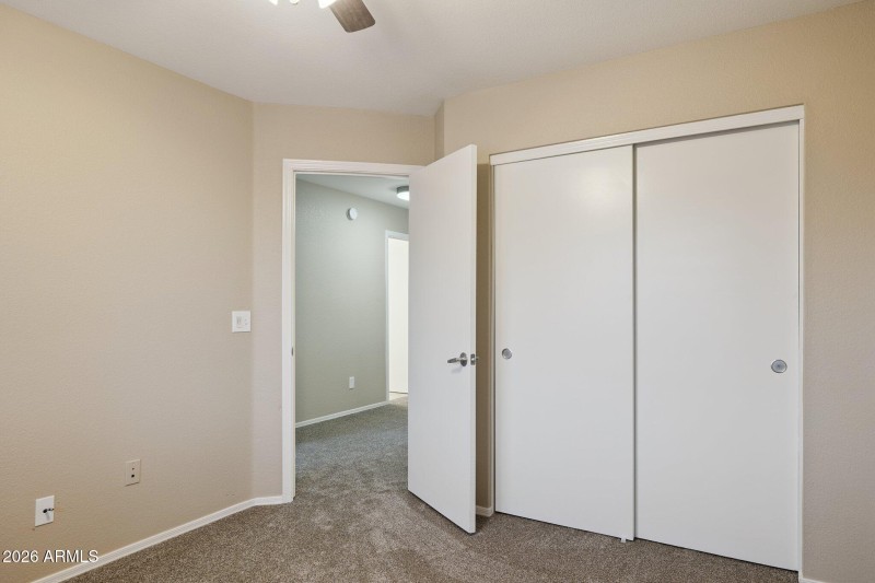 31-web-or-mls-19637-n-49th-ave