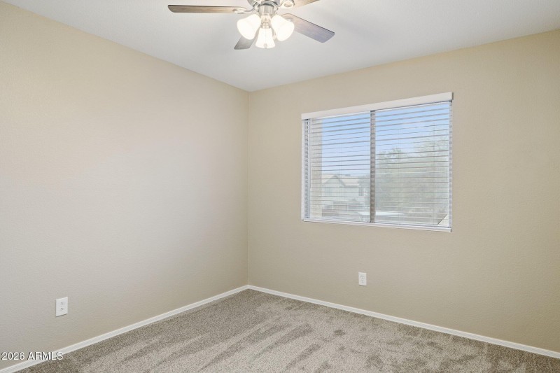 30-web-or-mls-19637-n-49th-ave