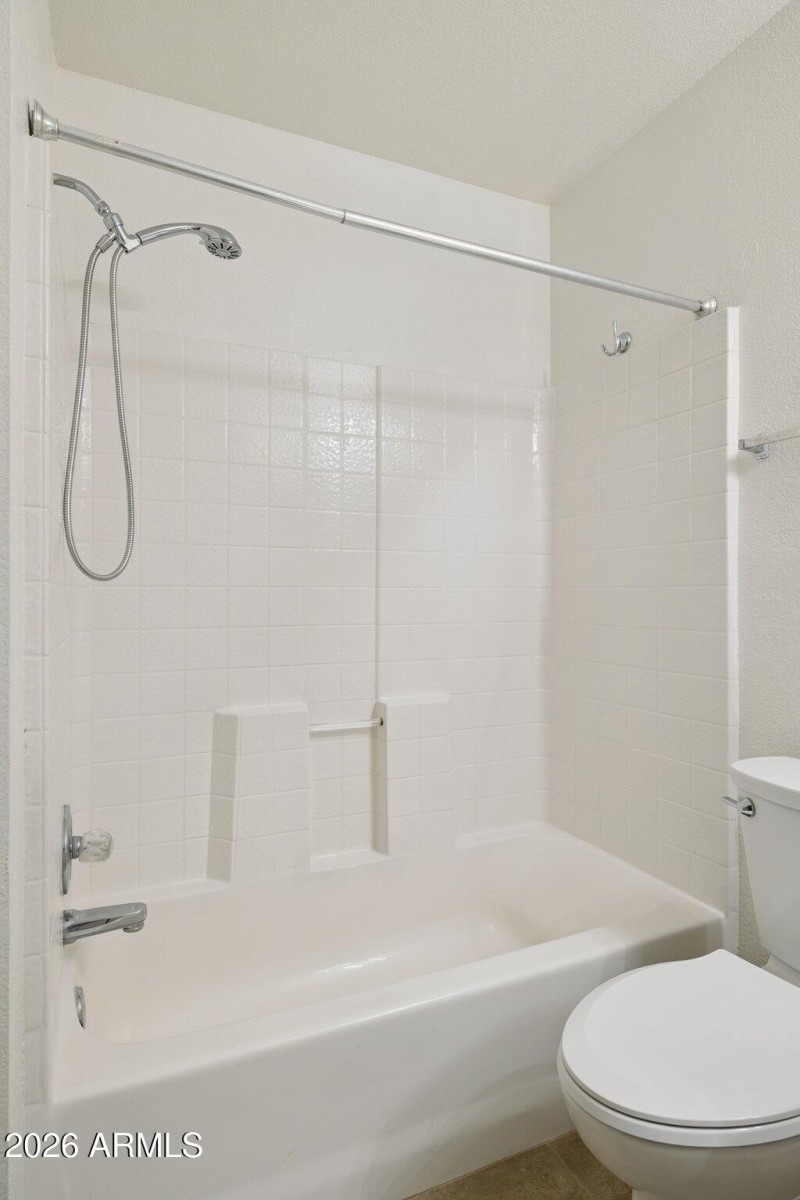 29-web-or-mls-19637-n-49th-ave (1)