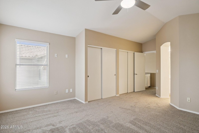 20-web-or-mls-19637-n-49th-ave