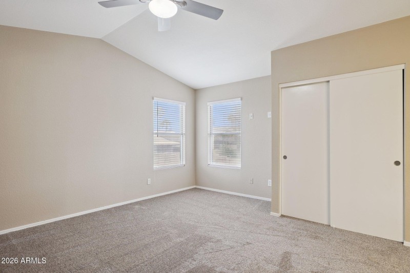 19-web-or-mls-19637-n-49th-ave