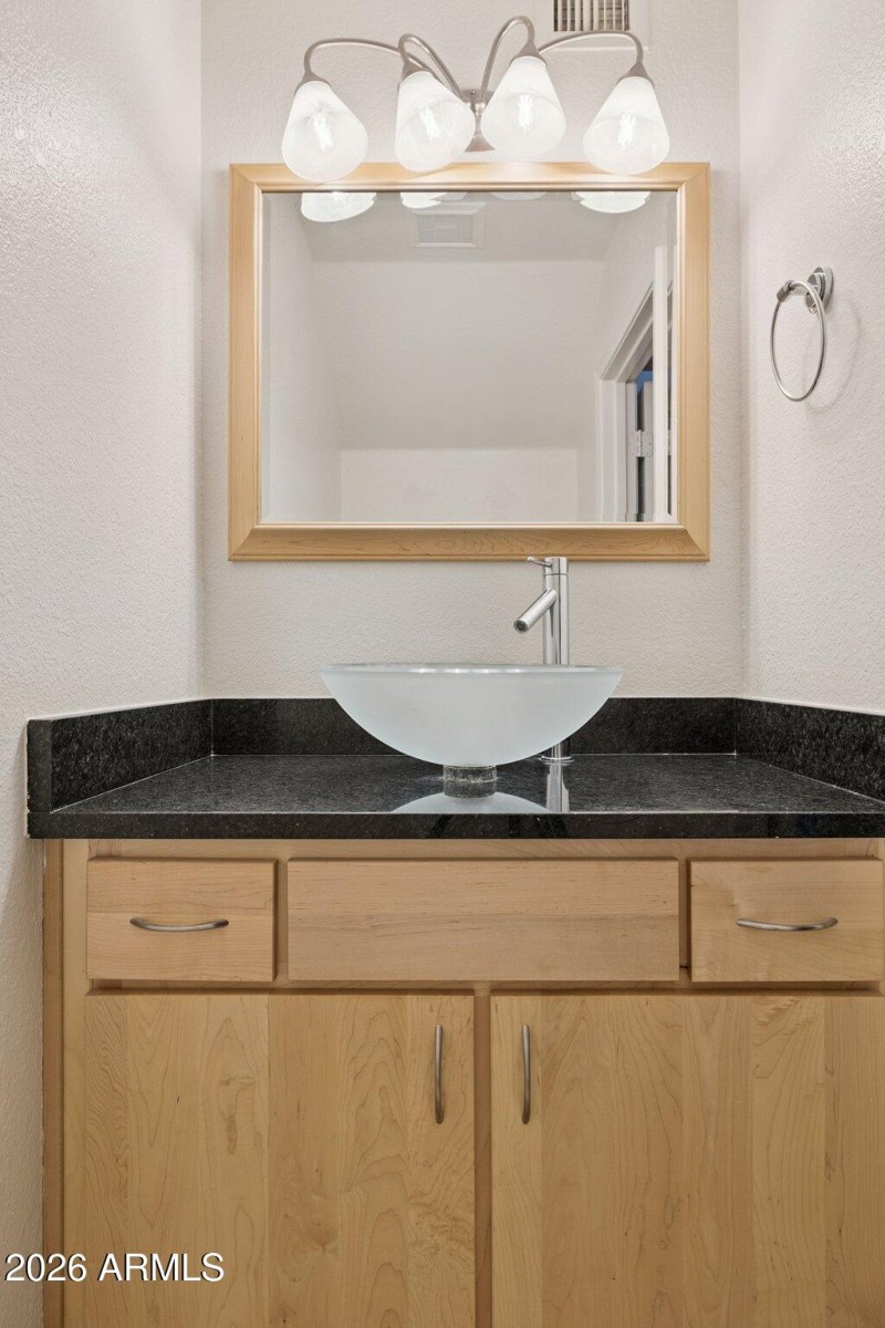 16-web-or-mls-19637-n-49th-ave